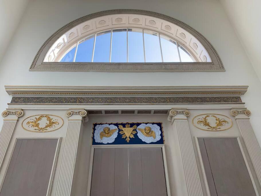 Style & Opulence In Georgian Chapel W Parking Apartment Bath Exterior photo